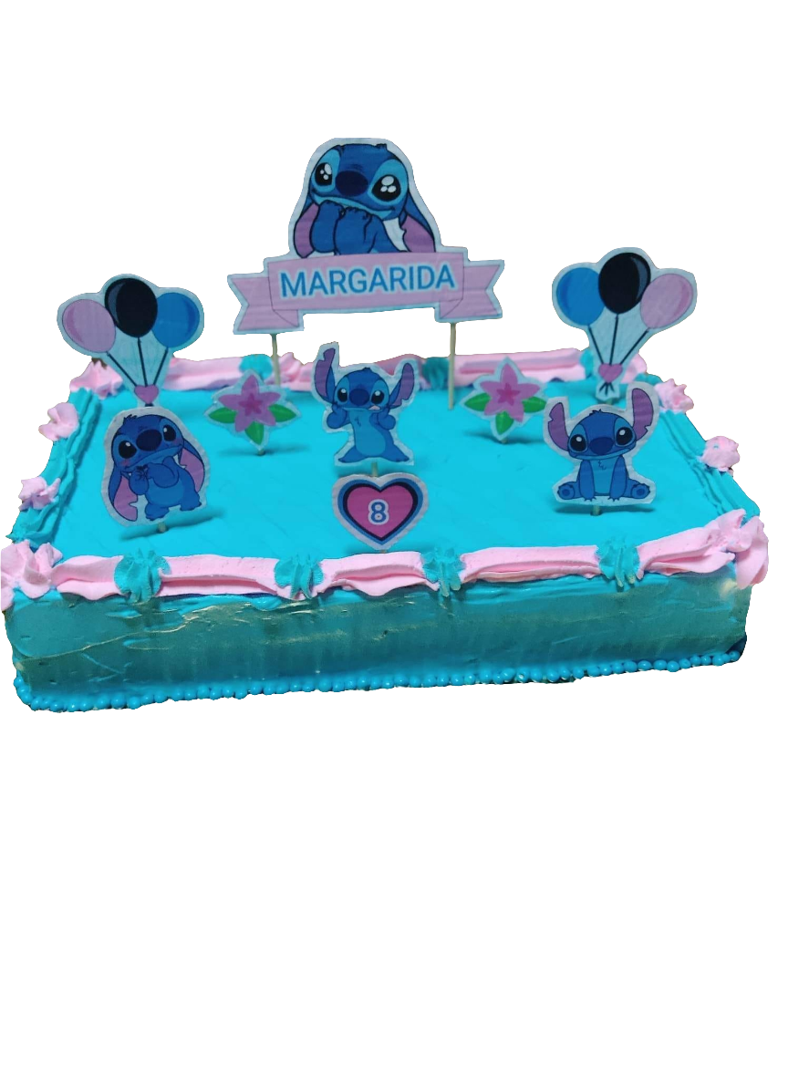 Bolo retangular com topper infantil